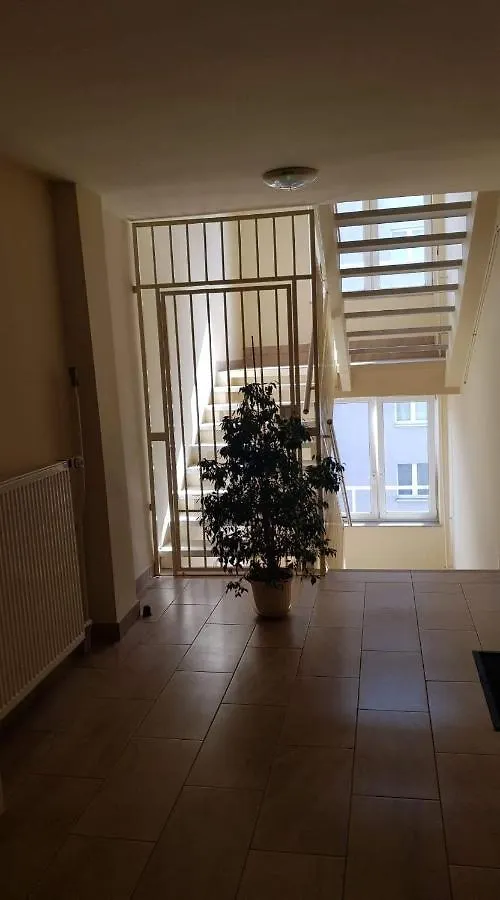 Apartament Plac Trzech Krzyży Warszawa